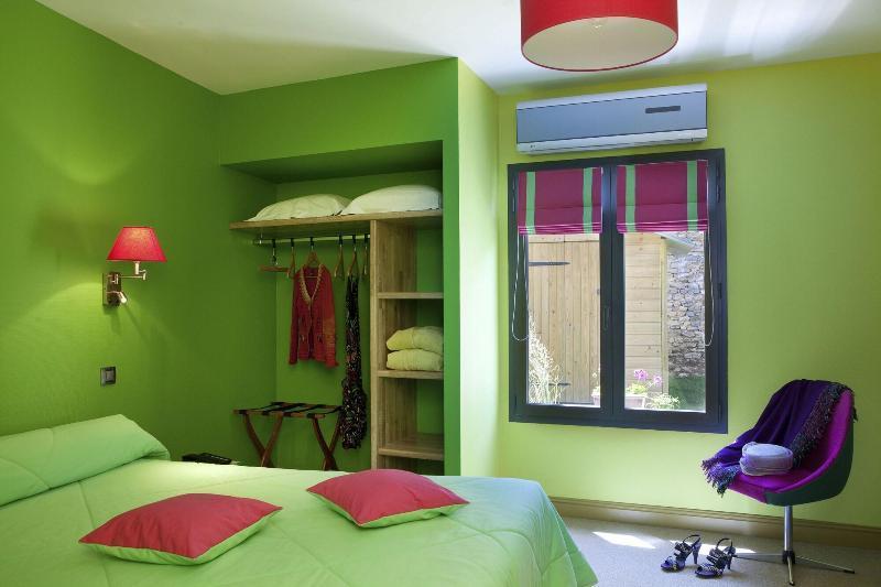Logis Hotel O En Couleur Oucques-la-Nouvelle Dış mekan fotoğraf